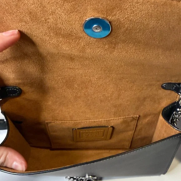 🖤 Coach Black Leather Chain Shoulder / Crossbody Bag 🖤 - Picture 5 of 8